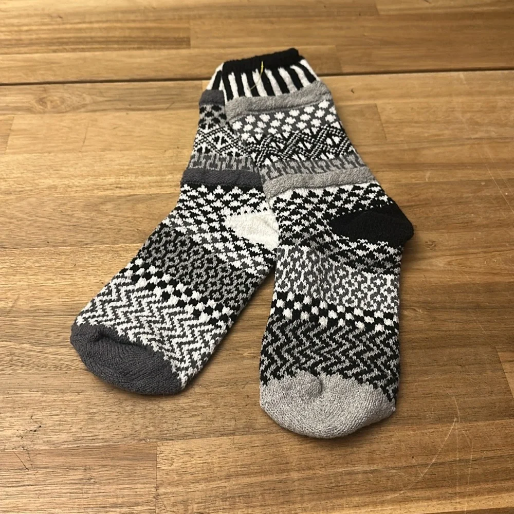 SOLMATE midnight crew socks